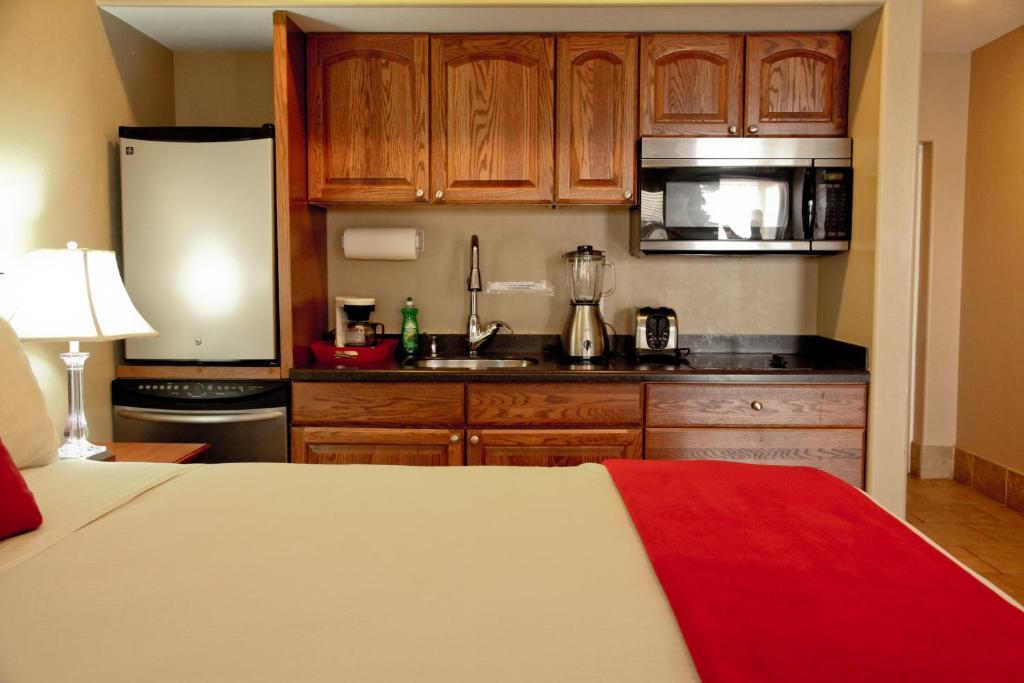 Lake Grassy Inn & Suites Lake Placid Quarto foto