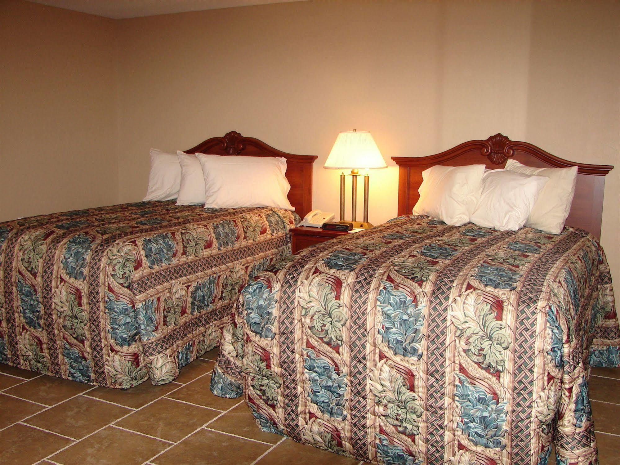 Lake Grassy Inn & Suites Lake Placid Exterior foto